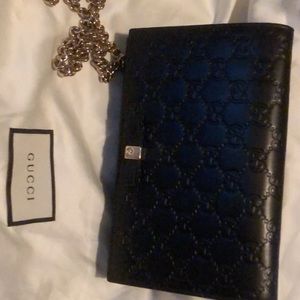 Gucci black leather chain purse